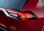 Toyota RAV4 Limited Hybrid 2018 года (NA)